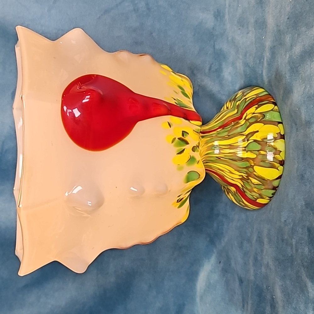 Art Deco Kralik Knuckle Vase with Lines and Canes on the Bowl and Spatter Decora